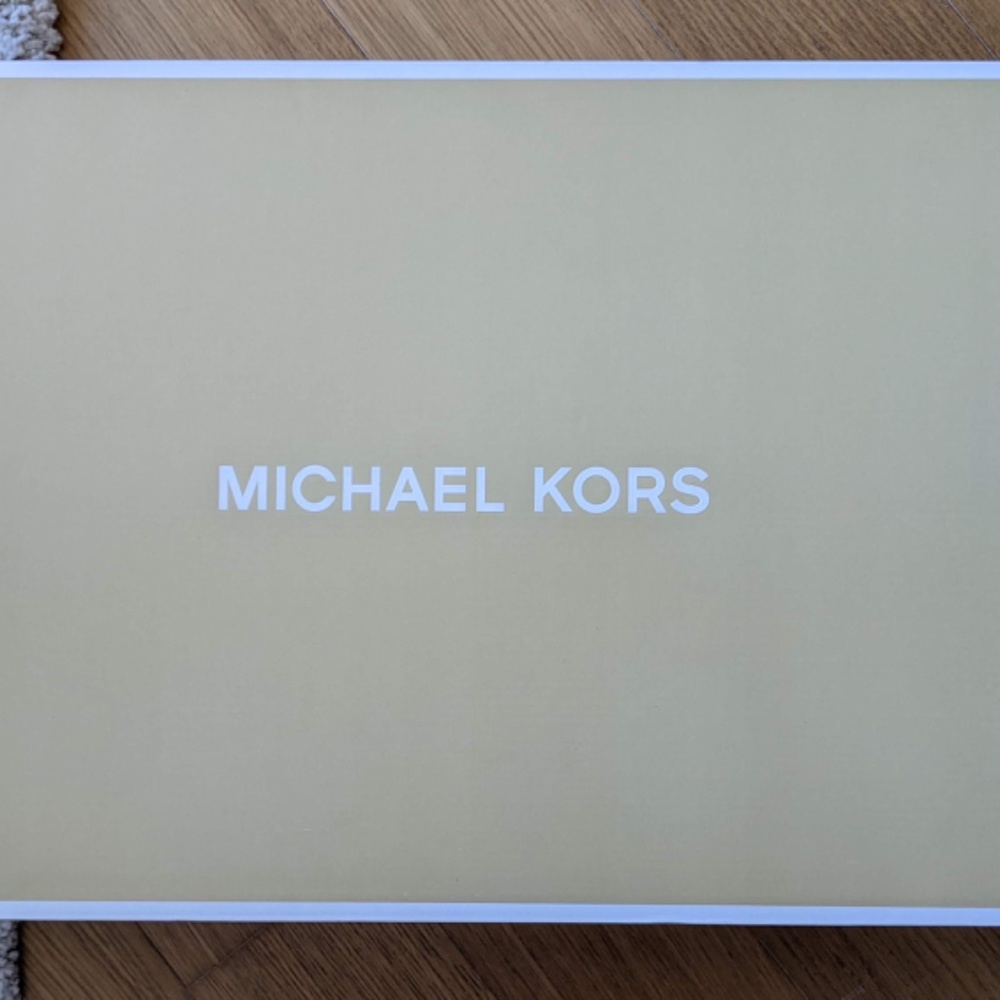 Michael Kors Preston Boots - Picture 6 of 6